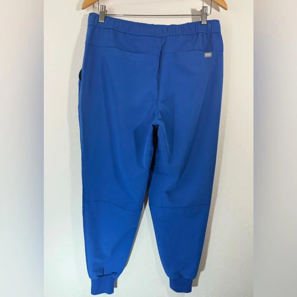 Figs Men’s Tansen Jogger 2.0 Short Scrub Pants Blue Size M NWT